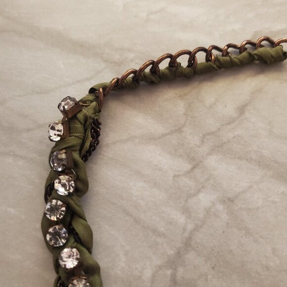 💚 J.Crew Olive Green Fabric Gunmetal Rhinestones Crystals Twisted Necklace 💚 - Picture 2 of 13